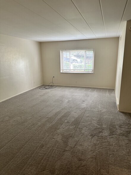 Building Photo - 301 Bigham St