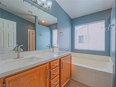 Building Photo - 505 Regal Robin Way