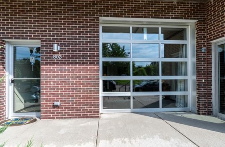 Building Photo - 803 E Mifflin St