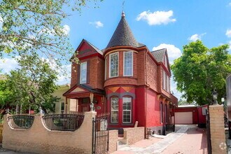 Building Photo - Historic 2 Bed / 1 Bath Townhome near Down...