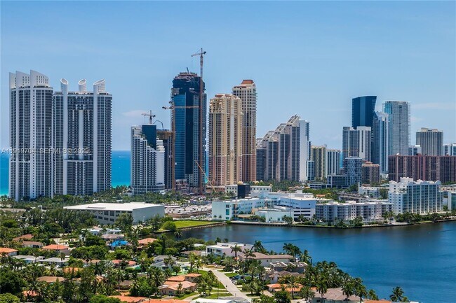 Building Photo - 19195 NE 36th Pl