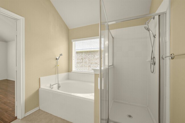 Building Photo - 1414 Phoenician Dr