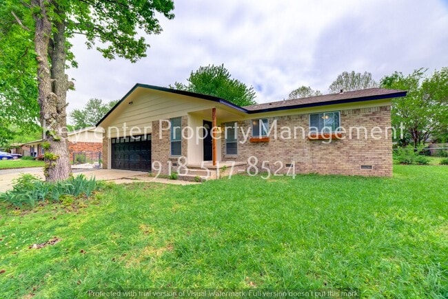 Building Photo - Recently Renovated 3 Bed 2 Bath in Collinsville!
