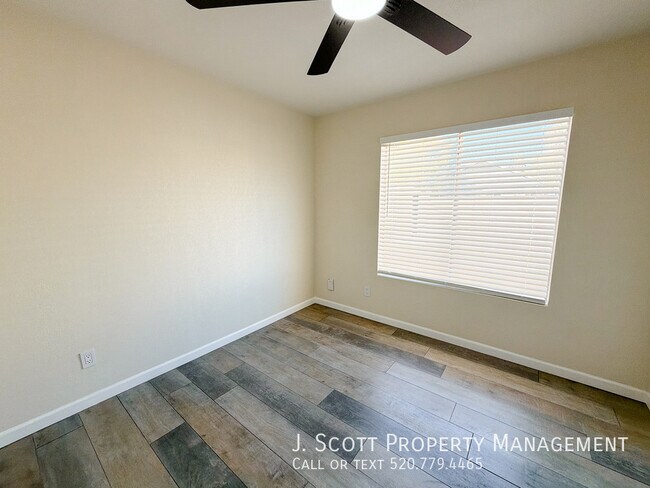 Building Photo - 6424 W Becker Ln