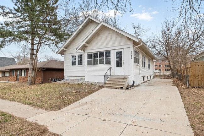 Building Photo - RENTAL PENDING
