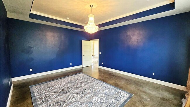 Building Photo - 6301 Hilltop Dr