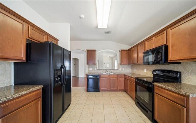 Building Photo - Cottage Style 3 Bedroom in Killeen Availab...
