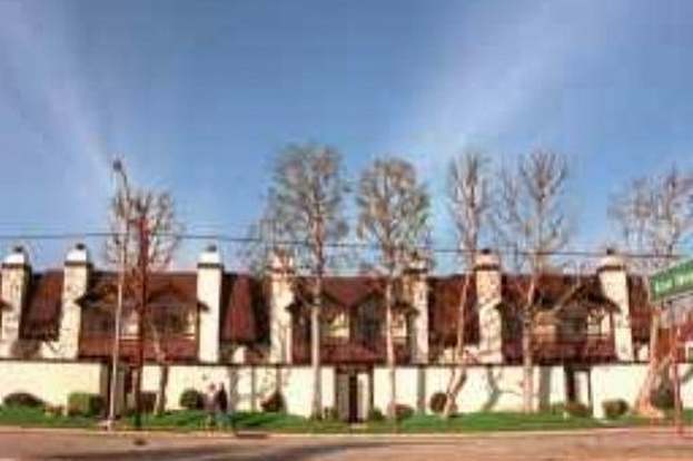 Primary Photo - 2327 Artesia Blvd