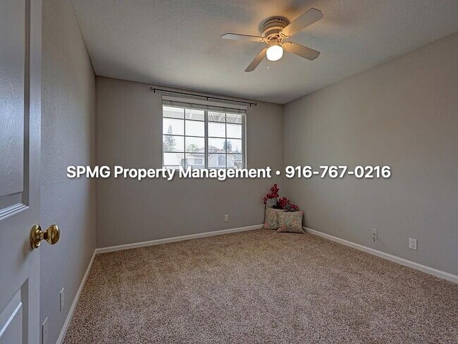 Building Photo - Beautiful 4BR/3BA Home in Rocklin 3-Car Garage & Low-Maintenance Backyard