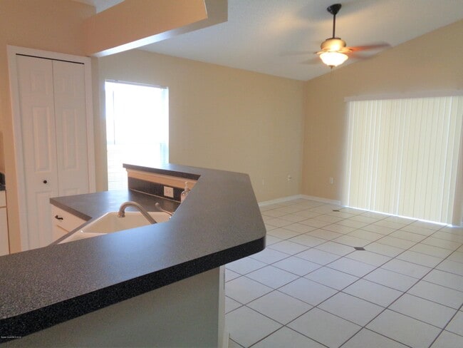 Building Photo - 2600 Alicia Ln