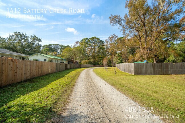 Building Photo - 1412 Battery Creek Rd