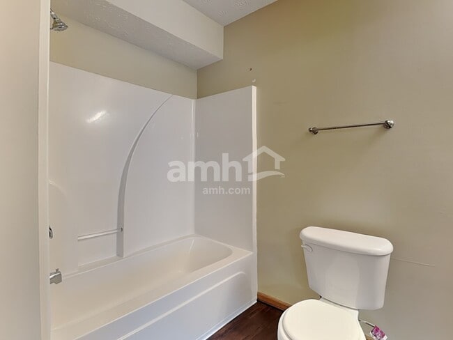 Building Photo - 1302 Shannon Ln