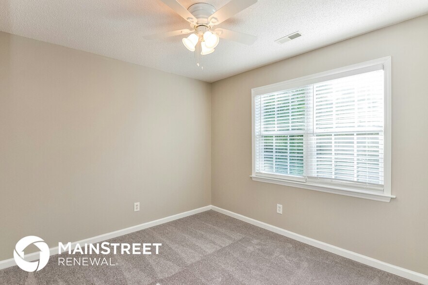 Building Photo - 6808 Vernie Dr