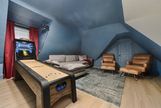 Building Photo - 3531 Fleming Ave