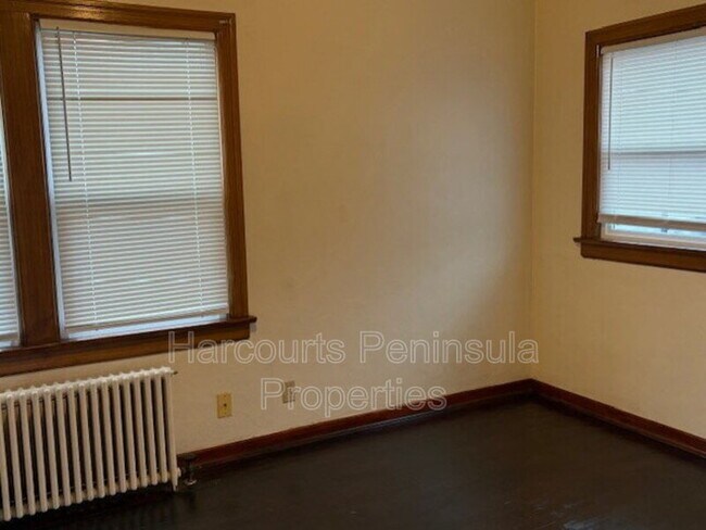 Building Photo - 949 Washington Ave