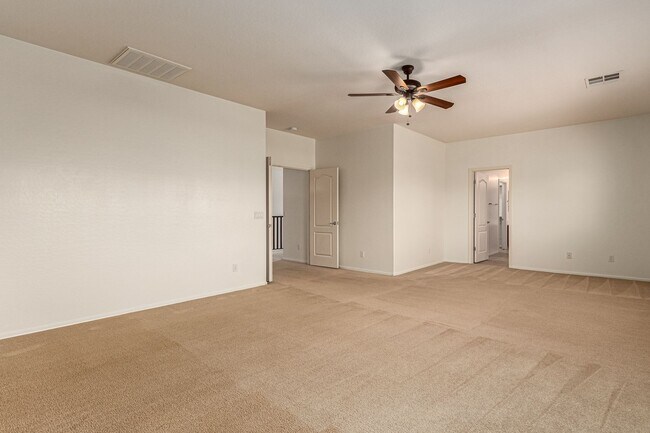 Building Photo - Chandler 4 Bedroom - 2.5 Bathroom with Pri...