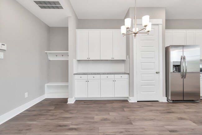 Building Photo - 2717 Ruhman Flds Dr