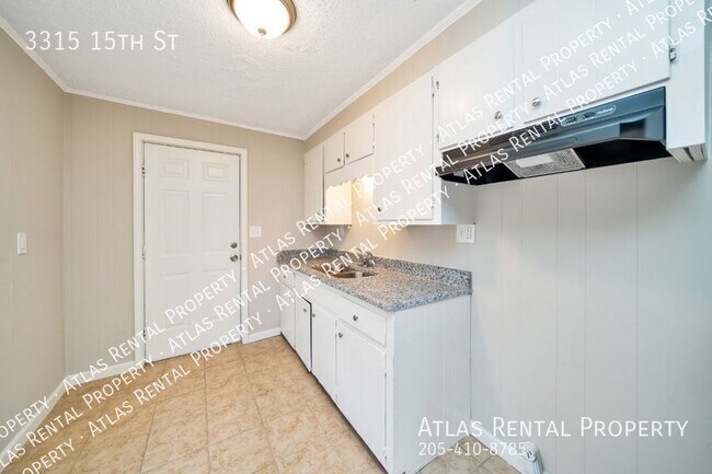 Building Photo - 3315 15th St