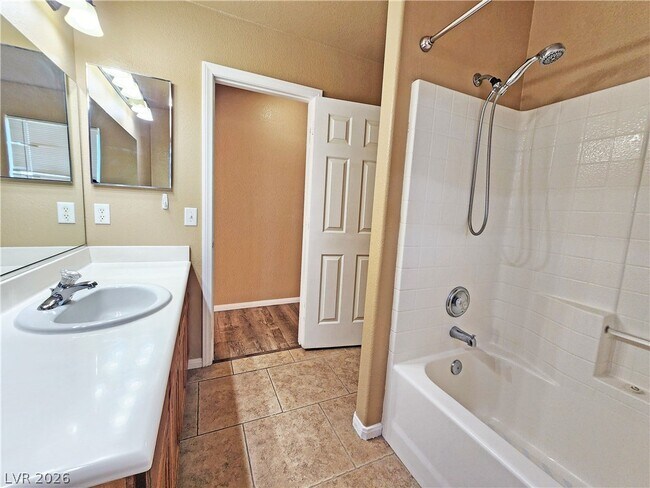 Building Photo - 3680 Ravine Ave