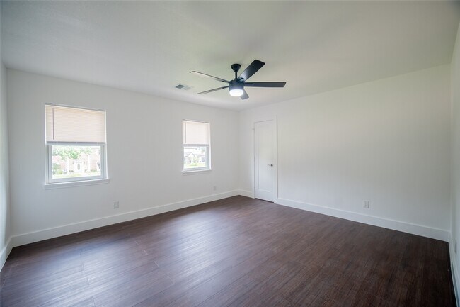 Building Photo - 4815 Caris St