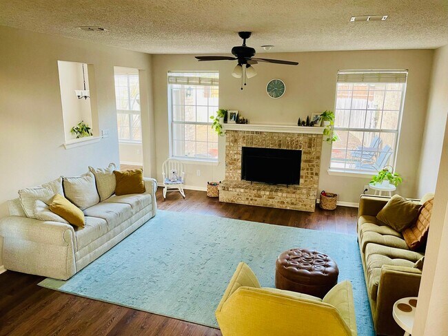 Building Photo - 4301 Lavaca Dr