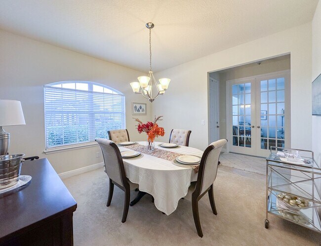 Building Photo - Furnished Rental in Golf Cart District!