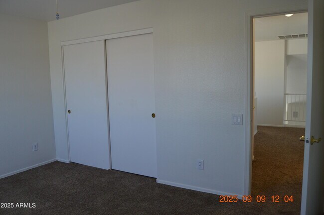 Building Photo - 4151 E Silverwood Dr