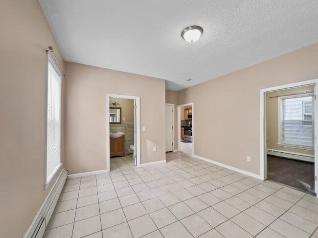 Building Photo - 9 Arch Ave