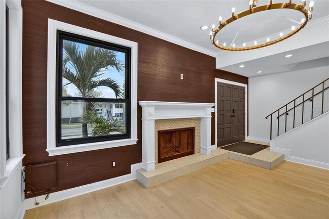 Building Photo - 162 E Davis Blvd