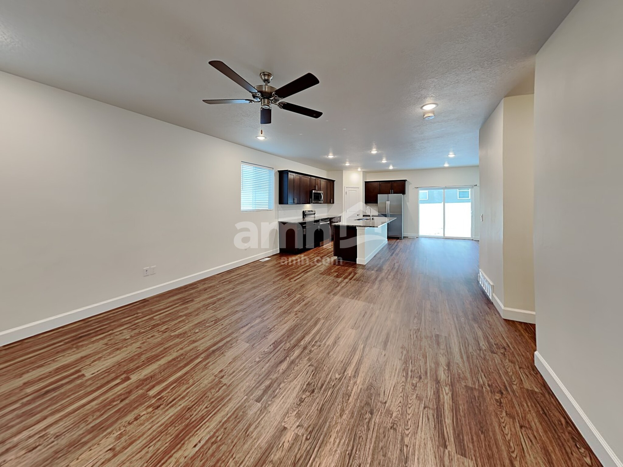 Building Photo - 2403 E Surry Way