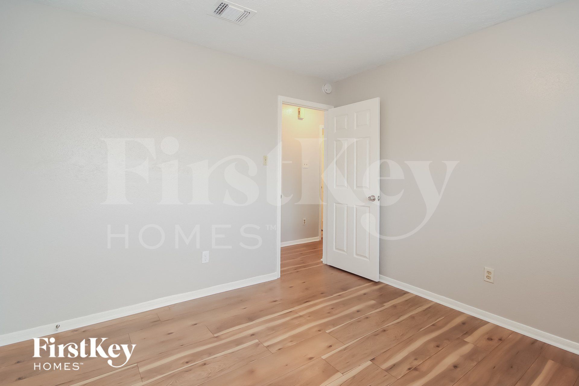 Building Photo - 14703 St Cloud Dr