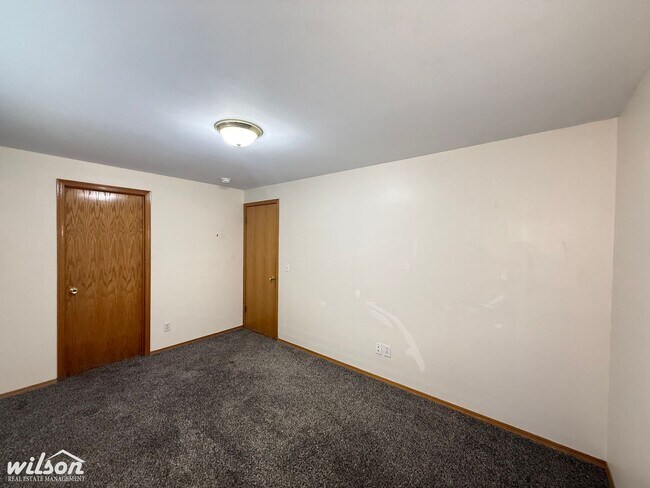 Building Photo - 7400 Richey Rd