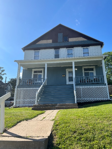 Building Photo - 597 Jefferson St