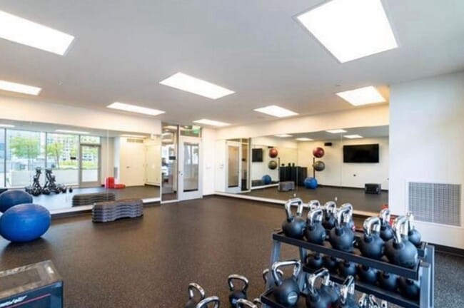 Building Photo - Ke Kilohana - 1-bdrm/1-bath/1-assigned parking stall/+Storage Unit & Electric Allowance