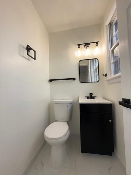 Building Photo - 320 University Blvd E