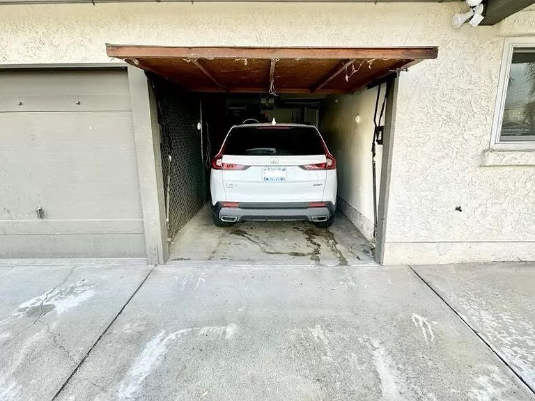 Building Photo - 4550 Bancroft St