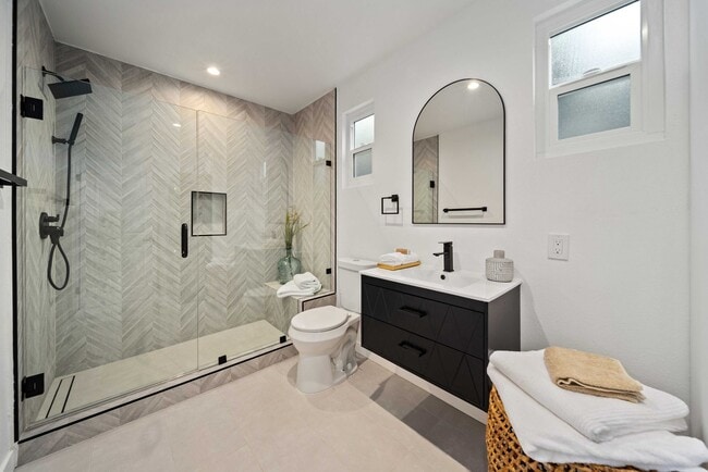 Building Photo - 11946 Aneta St