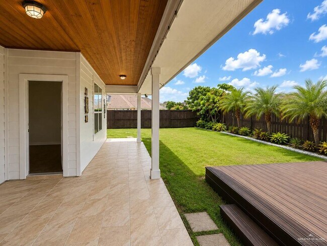 Building Photo - 14 Santa Veronica