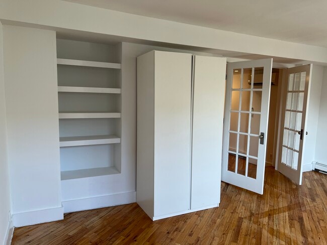 Building Photo - 112 Sackett St
