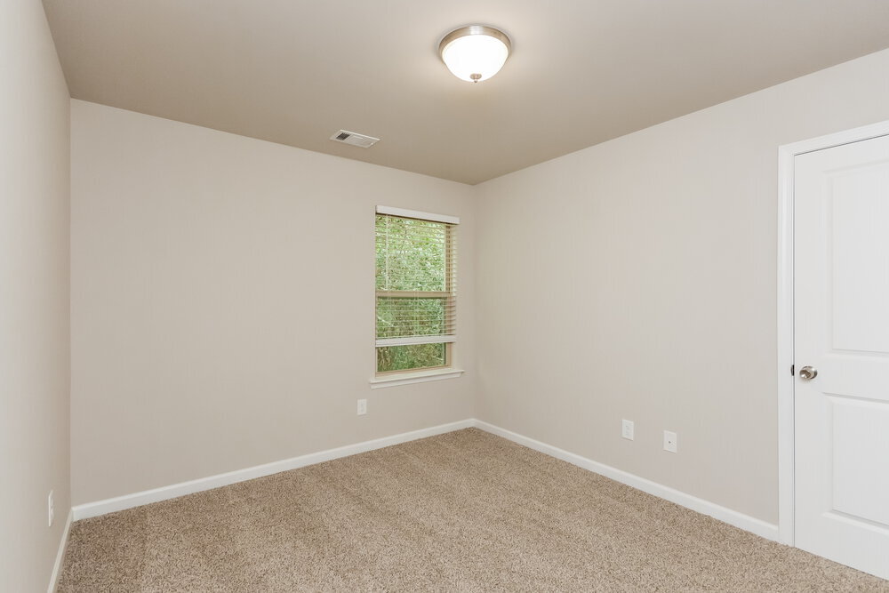 Building Photo - 400 McGiboney Ln