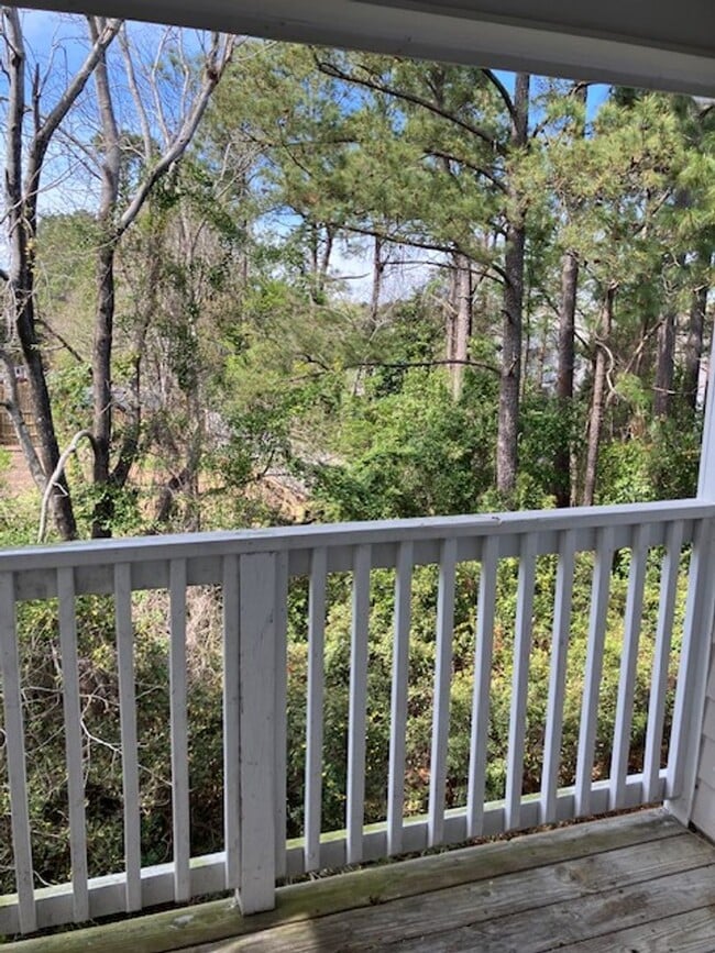 Building Photo - 719-I