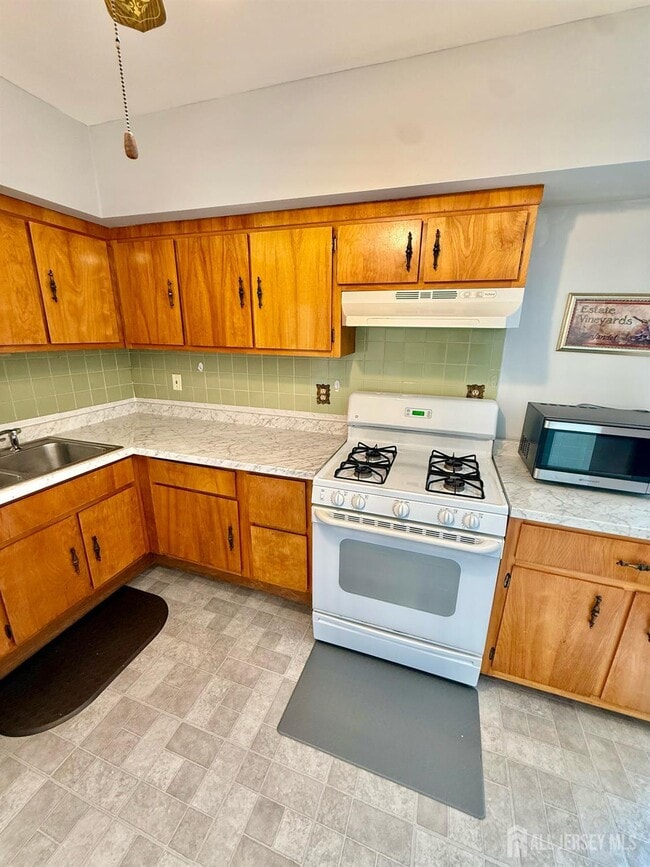 Building Photo - 4 Texas Ct