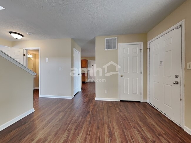 Building Photo - 1153 Reveres Run