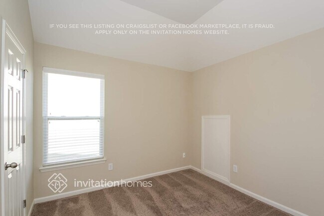 Building Photo - 330 Fairpointe Pl