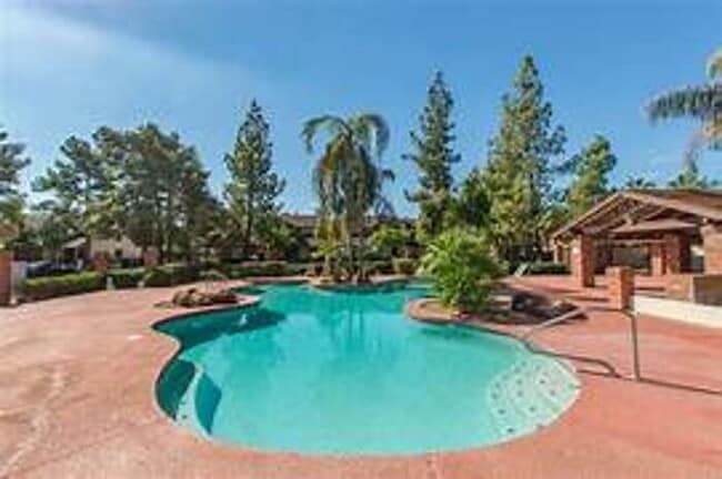Building Photo - Beautiful 2 Bedroom Condo in Gilbert