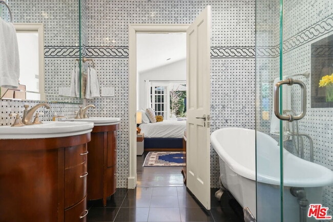 Building Photo - 1400 Jonesboro Dr