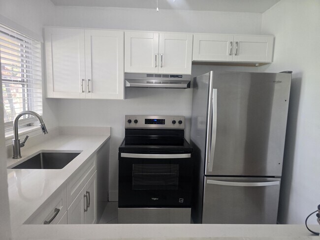 Building Photo - 3030 NW 43 Terrace