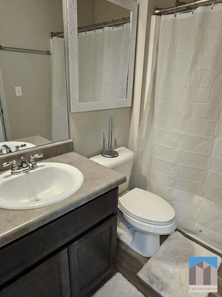 Building Photo - 684 Armitage Way
