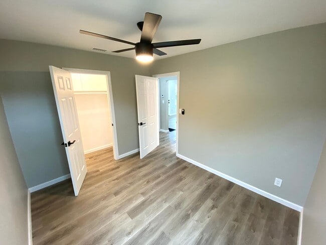 Building Photo - Brand New Remodeled 3Bed 2Bath Home With a Huge Backyard