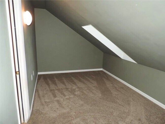 Building Photo - 1020 Trotters Walk